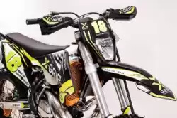 Here you can order the besch radiator guard set ktm / hsq blue 17-19 from X-grip, with part number 0513XG1650: