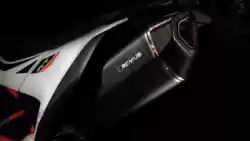 Ici, vous pouvez commander le jeu d'échappement black hawk ss noir cee auprès de Remus , avec le numéro de pièce 1564782655019:
