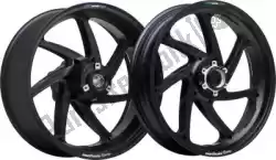 Here you can order the wheel kit 6. 0x17 m7rs genesi alu black matt from Marchesini, with part number 30874103: