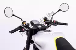 Here you can order the handlebar handlebar riser kit 35mm black from Gilles, with part number 31301100: