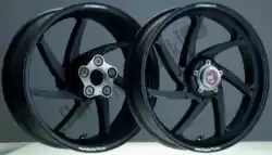 Here you can order the wheel kit 6. 0x17 m7r genesi magn black matt from Marchesini, with part number 30877213: