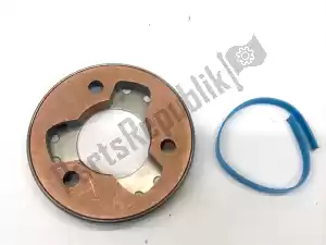 yamaha 31A155800000 starter clutch outer assy - Right side