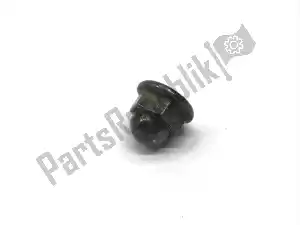 Suzuki 083132006B nut - Bottom side