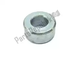 Here you can order the spacer. Rear wheel disc side from Piaggio Group, with part number 00H01301291: