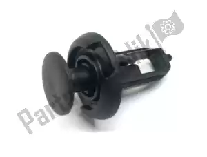 suzuki 0940908335 clip,fender - Bottom side