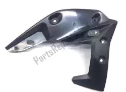 Here you can order the radiator cowl inner rh from Triumph, with part number T2103020: