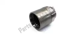 Here you can order the coupling,gear from Suzuki, with part number 2717224A00: