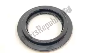 suzuki 0928970002 oil seal - Bottom side