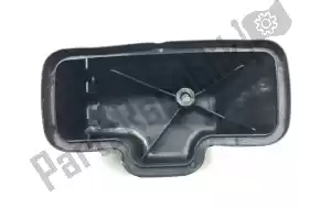 honda 17207GF8000 cover, air cleaner case - Bottom side