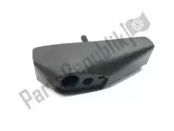 Here you can order the bracket-signal lamp,r zx900-a1 from Kawasaki, with part number 230511155: