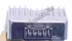 Ici, vous pouvez commander le régulateur auprès de Piaggio Group , avec le numéro de pièce 2944585: