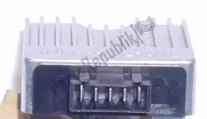 Piaggio Group 2944585 régulateur - La partie au fond