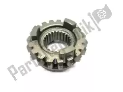 Here you can order the gear,6th driven from Suzuki, with part number 2436136E03: