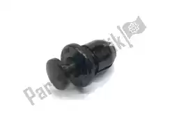 Here you can order the clip, splash shield from Honda, with part number 90657SB0003: