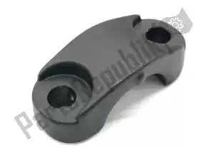 bmw 32729457892 clamp - Bottom side