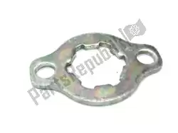 Here you can order the holder, sprocket from Yamaha, with part number 4FPE74560100: