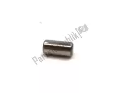 Here you can order the roller, 4x8 from Honda, with part number 9622040080: