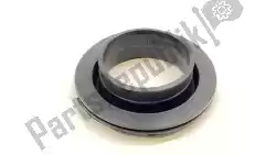 Here you can order the coupling from Piaggio Group, with part number AP8101475: