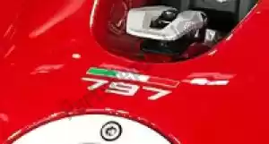 ducati 43513721A decalque - Lado inferior