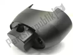 Here you can order the taillight mount cover from Piaggio Group, with part number 2B002483: