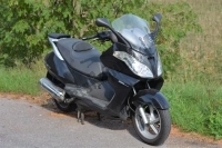 Wszystkie oryginalne i zamienne części do Twojego Aprilia Atlantic 125 2010 - 2011.