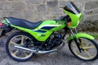 Tutte le parti originali e di ricambio per il tuo Kawasaki AR 80 1990.