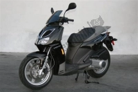 Tutte le parti originali e di ricambio per il tuo Aprilia Sport City 125 200 250 E3 2006.