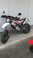 Tutte le parti originali e di ricambio per il tuo Derbi Senda 50 HYP DRD EVO E2 LTD Edition 2008.