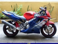 Todas as peças originais e de reposição para seu Honda CBR 1000F 1999.