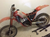 Todas as peças originais e de reposição para seu Honda CR 125R 1985.