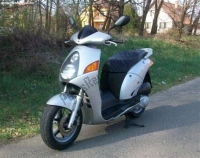 Tutte le parti originali e di ricambio per il tuo Honda NES 150 2005.