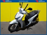 Wszystkie oryginalne i zamienne części do Twojego Honda SH 150R 2012.