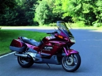 Wszystkie oryginalne i zamienne części do Twojego Honda ST 1100 1996.