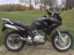 Alle originele en vervangende onderdelen voor uw Honda XL 125V 2001.