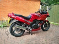 Wszystkie oryginalne i zamienne części do Twojego Kawasaki GPZ 500S UK 1998.