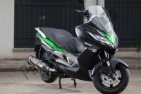 Wszystkie oryginalne i zamienne części do Twojego Kawasaki J 300 2015.