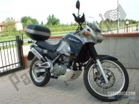 Wszystkie oryginalne i zamienne części do Twojego Kawasaki KLE 500 2001.