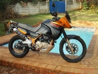 Todas as peças originais e de reposição para seu Kawasaki KLE 500 2006.