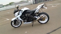 Tutte le parti originali e di ricambio per il tuo Kawasaki Z 750 ABS 2009.