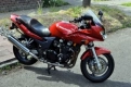 Todas as peças originais e de reposição para seu Kawasaki ZR 7S 750 2001.