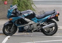 Tutte le parti originali e di ricambio per il tuo Kawasaki ZZR 600 1995.