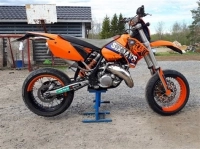 Toutes les pièces d'origine et de rechange pour votre KTM 125 EXC Europe 2004.