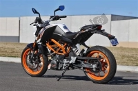 Alle originele en vervangende onderdelen voor uw KTM 390 Duke Black ABS BAJ DIR 14 Europe 2014.