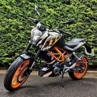 Alle originele en vervangende onderdelen voor uw KTM 390 Duke White ABS BAJ DIR 13 Europe 2013.