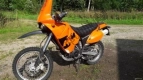 All original and replacement parts for your KTM 640 LC4 E United Kingdom 2001.