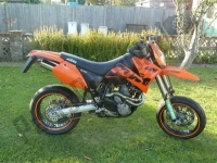 Wszystkie oryginalne i zamienne części do Twojego KTM 640 LC4 Supermoto Orange Australia 2003.