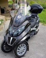 Tutte le parti originali e di ricambio per il tuo Piaggio MP3 400 IE USA 2007.