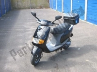 Alle originele en vervangende onderdelen voor uw Piaggio Sfera RST 80 1994.