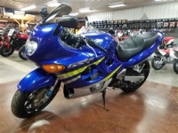 Tutte le parti originali e di ricambio per il tuo Suzuki GSX 600F 2002.