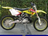 Todas as peças originais e de reposição para seu Suzuki RM 250 2003.